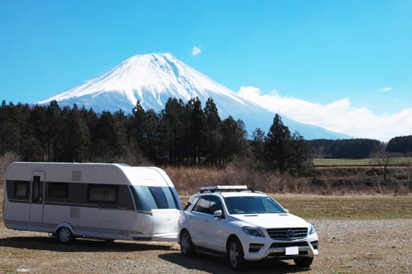 キャンピングトレーラーの写真