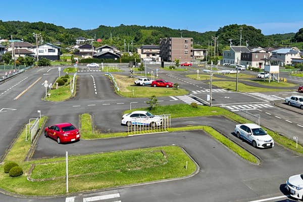 静岡菊川自動車学校のクランク