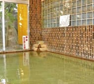 校舎のある南陽市は赤湯温泉で有名。教習中に入れることもあります。