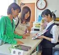 教官はもちろん、受付スタッフも親切に対応します。