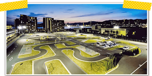 屋上からの夜景はこんな感じです。