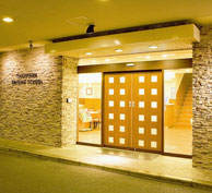 「土山自動車学院」は、神戸・姫路からアクセス良好な教習所です。